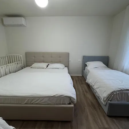 Villa Forest - Middle Of Forest & Near The Golem (Tirana)