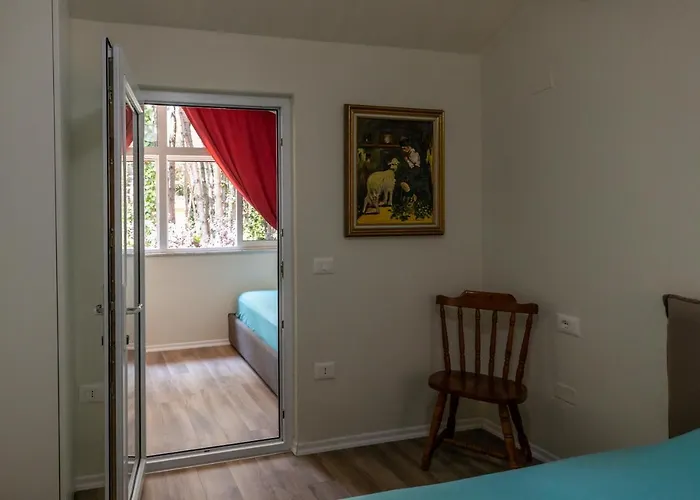 Villa Forest - Middle Of Forest & Near The Golem (Tirana)