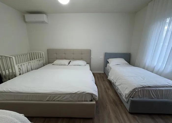 Villa Forest - Middle Of Forest & Near The Golem (Tirana)